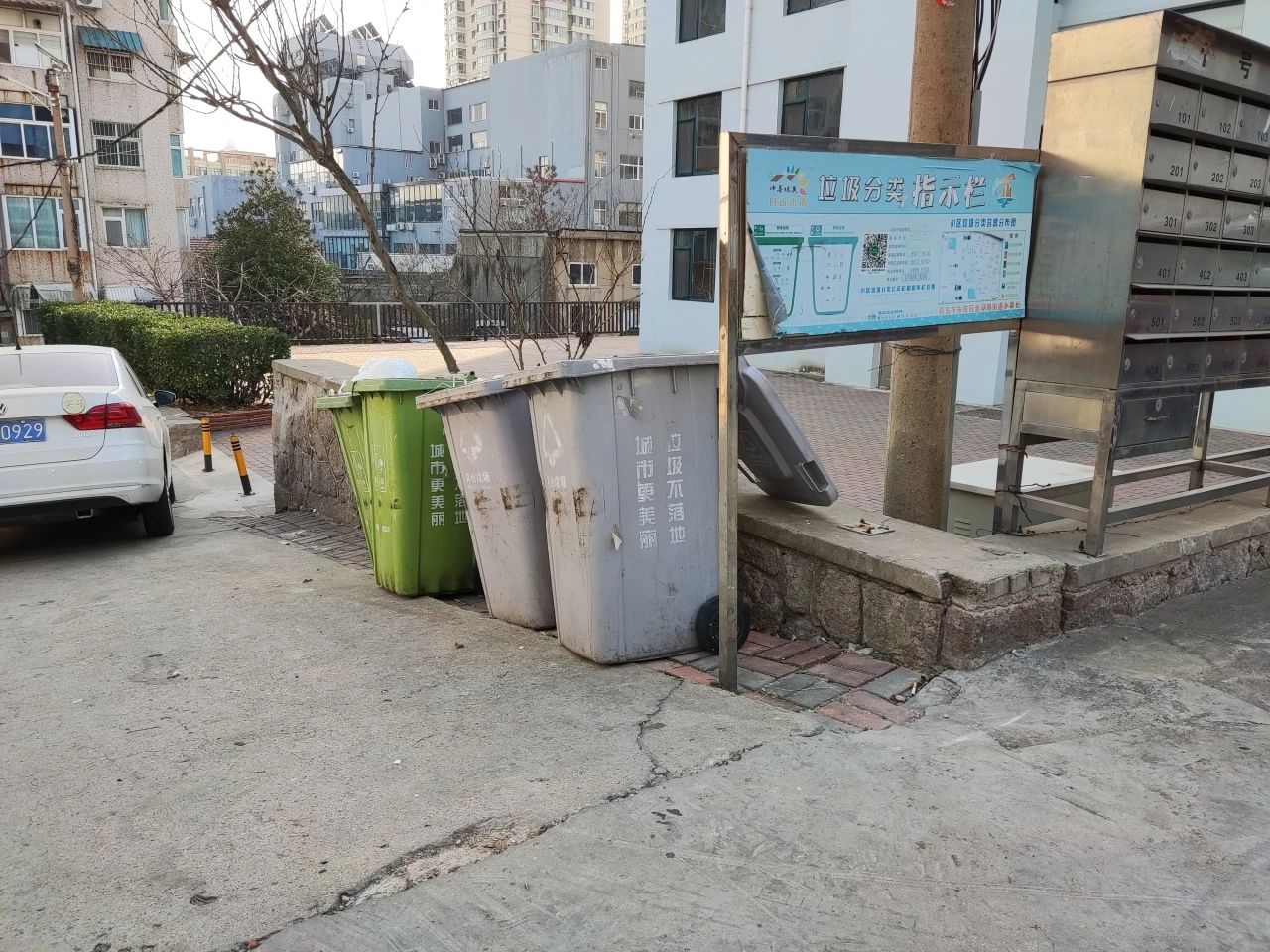 青岛市城市更新和城市建设总指挥部对中建联合市南区金湖路海洋特色街区项目开展观摩(图11)