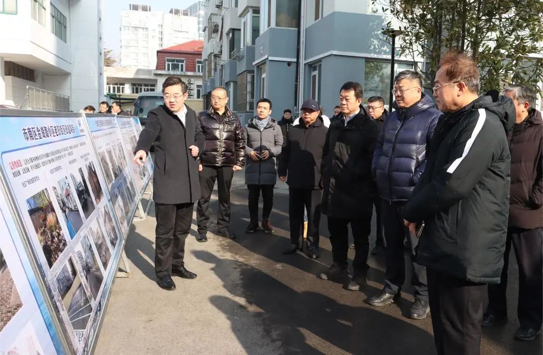 青岛市城市更新和城市建设总指挥部对中建联合市南区金湖路海洋特色街区项目开展观摩(图1)