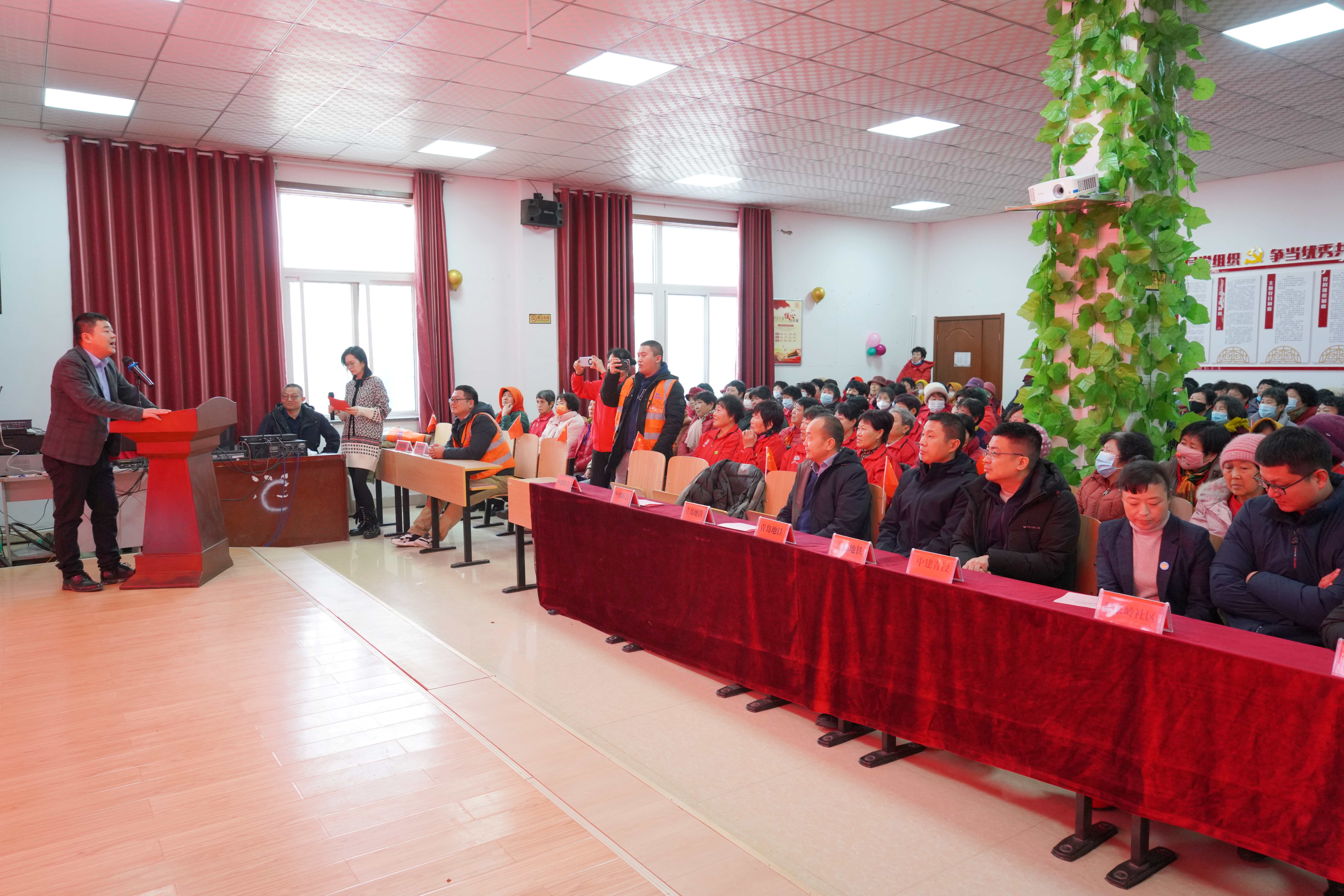 迎新春 送温暖 | 中建联合助力赵家岭社区欢度春节(图1) 迎新春 送温暖 | 中建联合助力赵家岭社区欢度春节(图1)