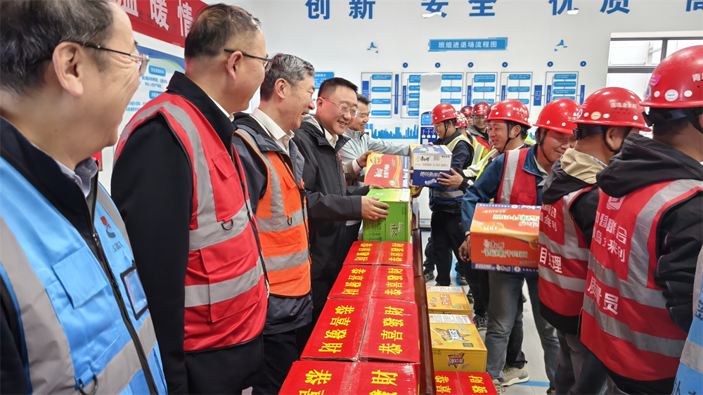 喜报 | 青岛中建联合获评青岛地铁集团信用考核A级第一名,彰显硬核专业力(图4) 喜报 | 青岛中建联合获评青岛地铁集团信用考核A级第一名,彰显硬核专业力(图4)